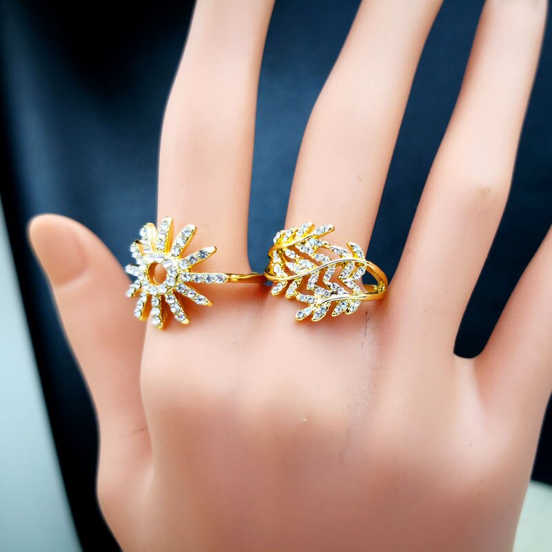 50Pcs Hot Sale Women's Rings New Design Mixed Wholesale Styles Gold Zircon Rings