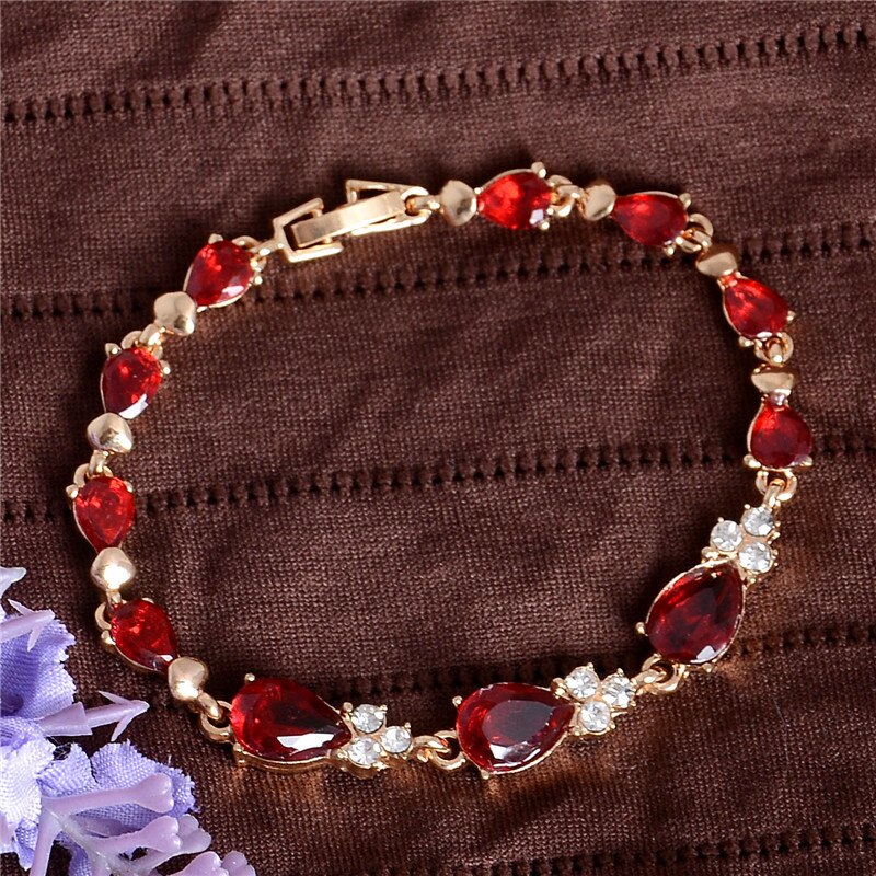 Romantic Zirconia Leaf Bracelet